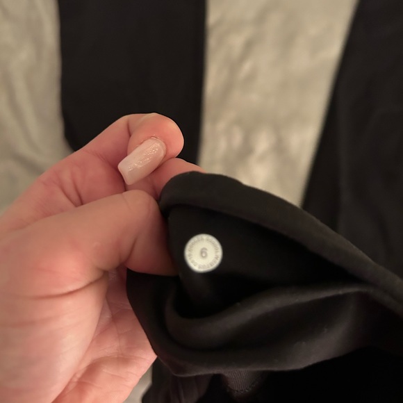 LULULEMON never worn! Flared Leggings - Picture 2 of 2